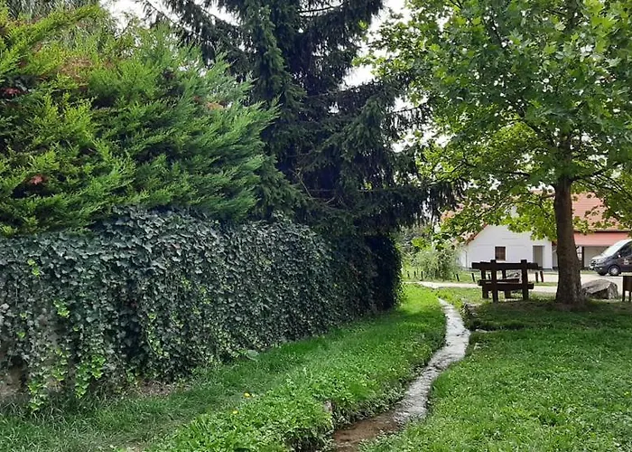 Andante Vendeghaz 度假居 *